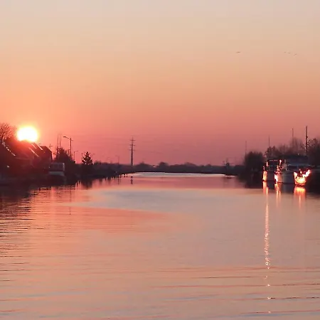 B&bslapenopeeneiland Bed & Breakfast