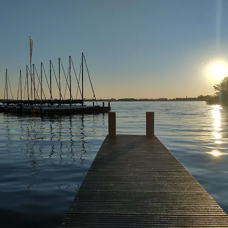 B&bslapenopeeneiland Bed and breakfast