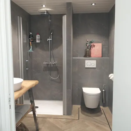 Bed and breakfast B&bslapenopeeneiland