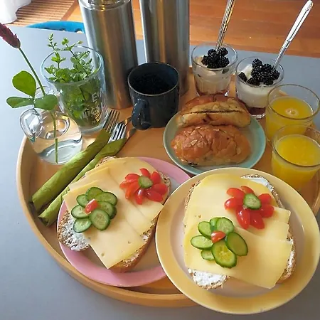 B&bslapenopeeneiland 住宿加早餐酒店 3*