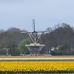 Bed & Breakfast B&bslapenopeeneiland Kaag