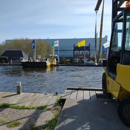 Frühstückspension B&bslapenopeeneiland Kaag