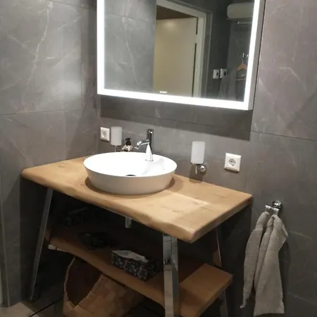 B&bslapenopeeneiland 3* Kaag