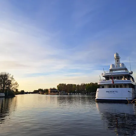 B&bslapenopeeneiland Kaag